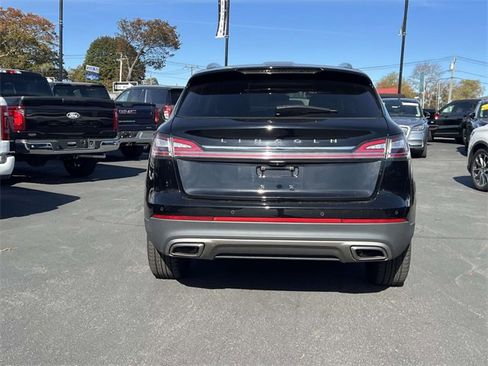 Certified 2022 Lincoln Nautilus Reserve image 6