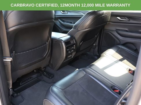 Used 2024 Jeep Grand Cherokee Altitude RWD image 17