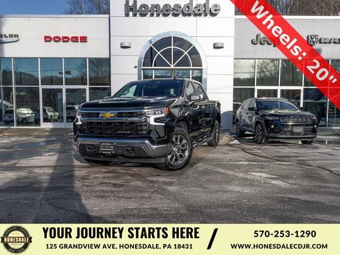 Used 2025 Chevrolet Silverado 1500 LT image 1