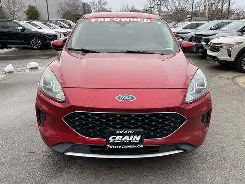 Used 2020 Ford Escape SE image 2