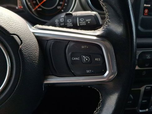 Used 2019 Jeep Wrangler Unlimited Sahara AWD/4WD image 21