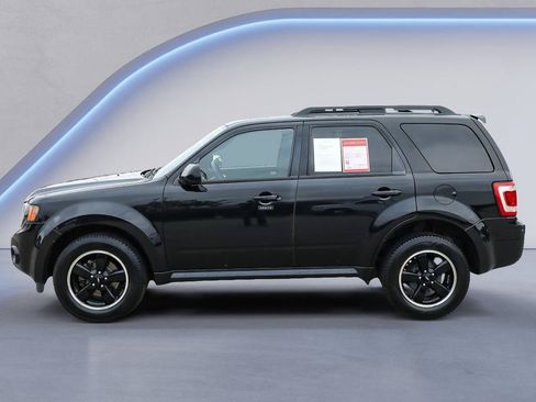 Used 2010 Ford Escape XLT AWD/4WD image 2