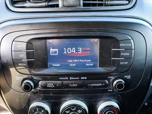 Used 2015 Kia Soul + image 15