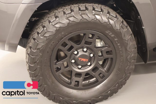 Certified 2023 Toyota 4Runner TRD Off-Road Premium w/ Moonroof Package AWD/4WD image 8
