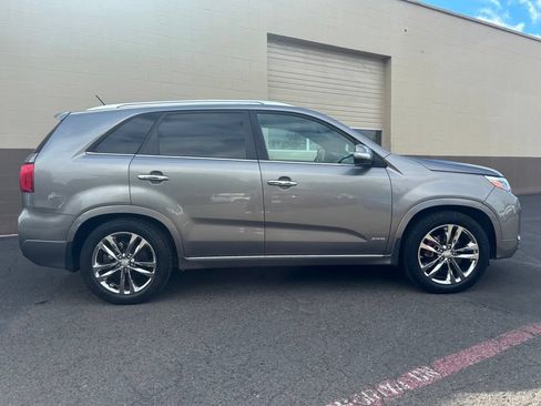 Used 2014 Kia Sorento SX w/ 3rd Row Package AWD/4WD image 3