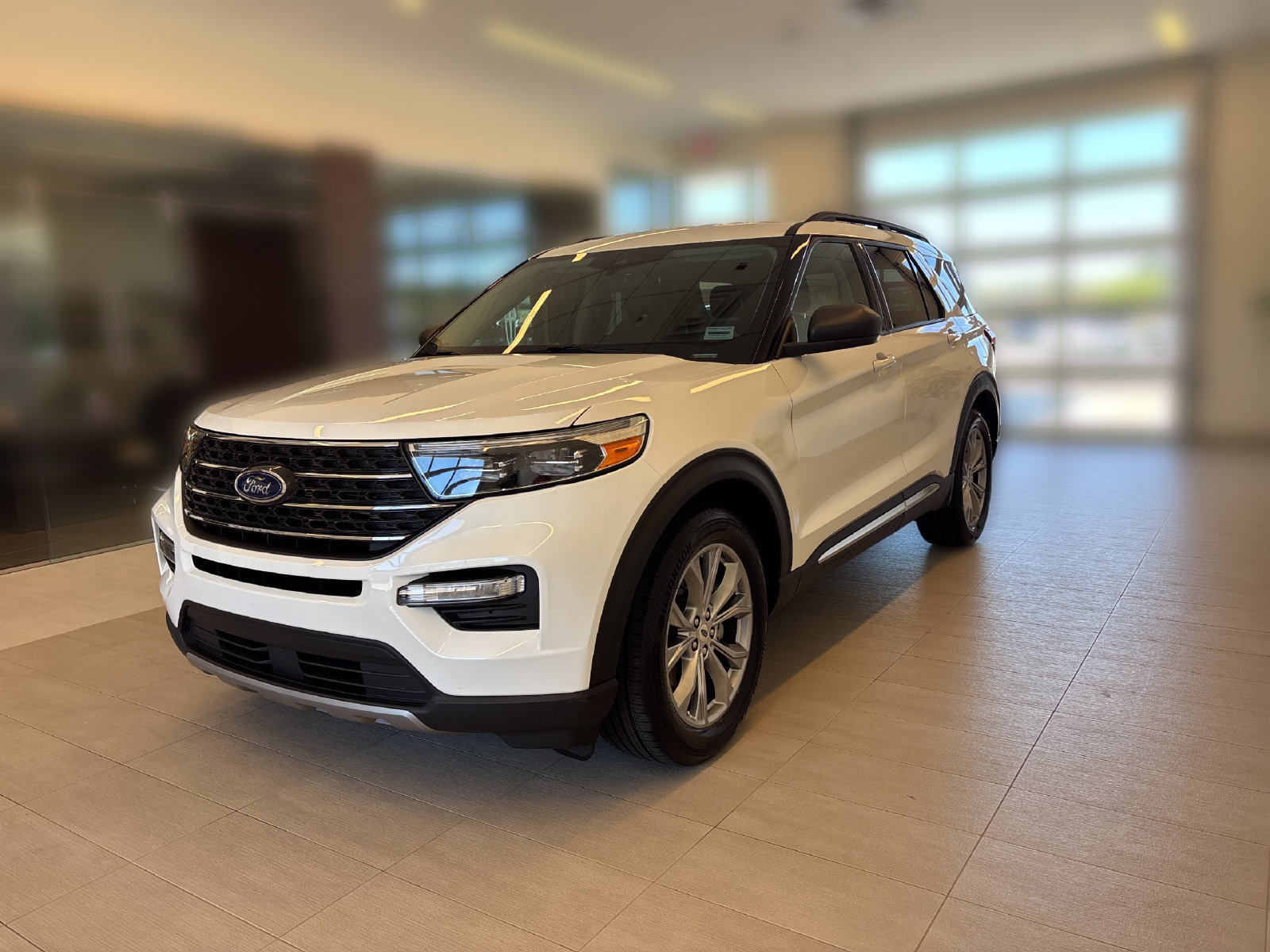 Certified 2023 Ford Explorer XLT w/ Equipment Group 202A RWD image 4