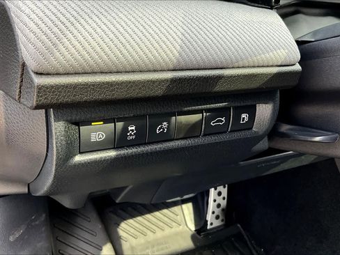 Used 2026 Toyota Camry SE w/ Convenience Package AWD/4WD image 33