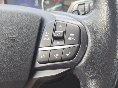 Used 2020 Ford Explorer XLT w/ Equipment Group 202A AWD/4WD image 31