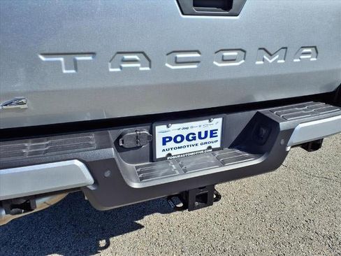 Used 2025 Toyota Tacoma SR image 19