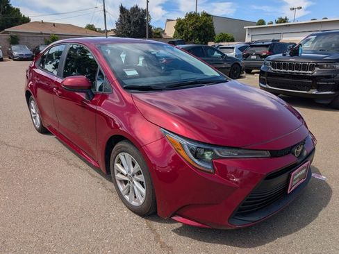 Used 2024 Toyota Corolla LE w/ LE Convenience Package FWD image 3