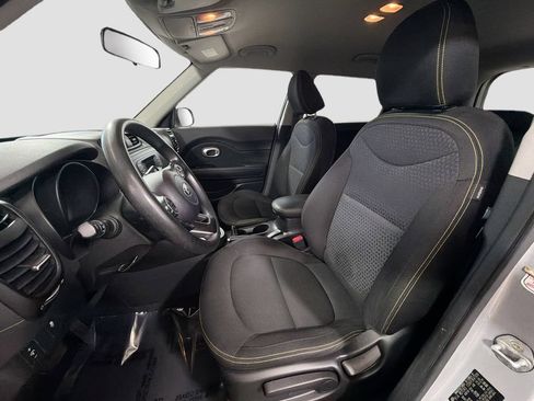 Used 2015 Kia Soul + FWD image 20
