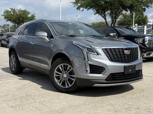 Used 2023 Cadillac XT5 Premium Luxury FWD image 2