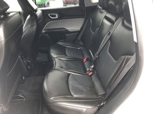 Used 2022 Jeep Compass Latitude image 12