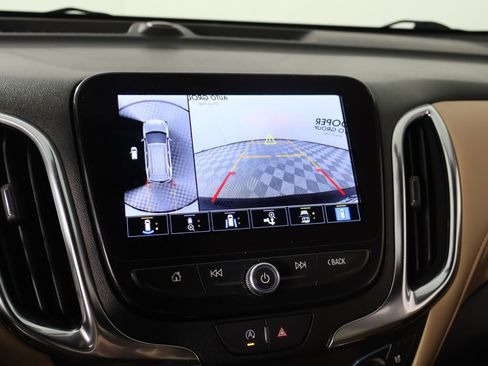 Used 2024 Chevrolet Equinox Premier AWD/4WD image 6