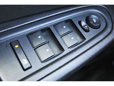 Used 2017 Chevrolet Traverse LT w/ Style and Technology Package FWD image 20