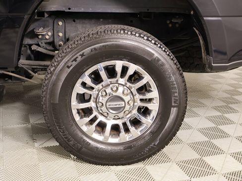 Used 2021 Ford F250 XLT w/ XLT Premium Package AWD/4WD image 19