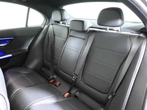 Used 2023 Mercedes-Benz C 300 4MATIC Sedan image 4