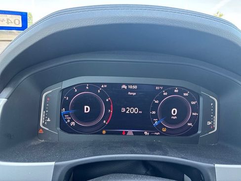 Used 2023 Volkswagen Atlas SE w/ Panoramic Sunroof Package FWD image 13