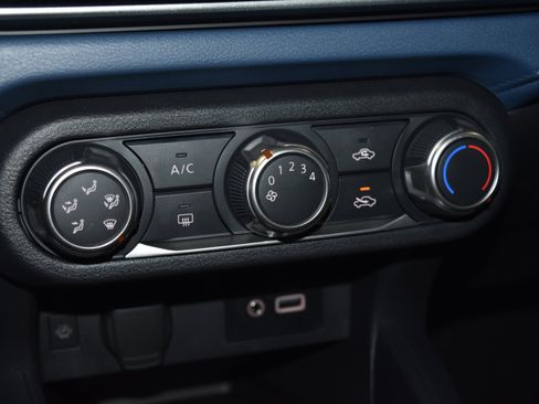 New 2025 Nissan Versa SV w/ Trunk Package image 10