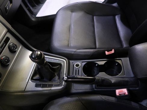 Used 2015 Volkswagen Golf TDI S FWD image 23
