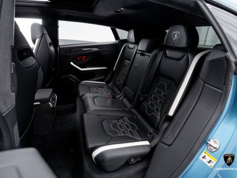 Used 2025 Lamborghini Urus SE image 51