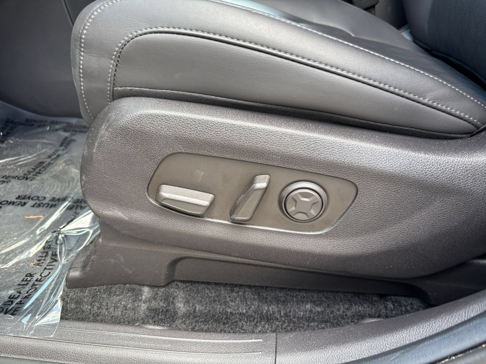 Used 2026 Kia Carnival FWD image 22