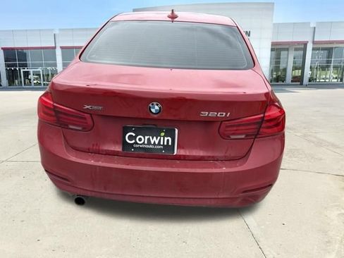 Used 2016 BMW 320i xDrive Sedan AWD/4WD image 4