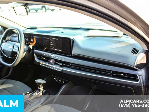 Used 2025 Kia K4 FWD image 23