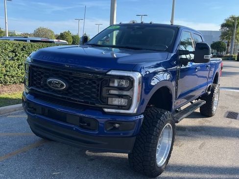 Used 2026 Ford F250 Lariat w/ Black Appearance Package image 3