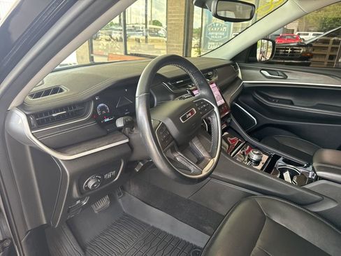 Used 2021 Jeep Grand Cherokee L Limited AWD/4WD image 10