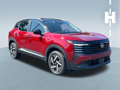 Used 2026 Nissan Kicks SV FWD image 1