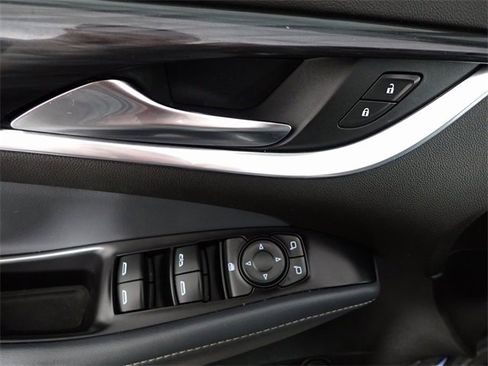 Used 2022 Buick Enclave Essence image 19