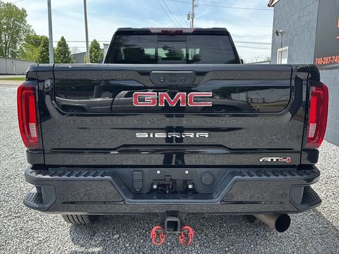 Used 2022 GMC Sierra 2500 AT4 w/ AT4 Premium Plus Package AWD/4WD image 4