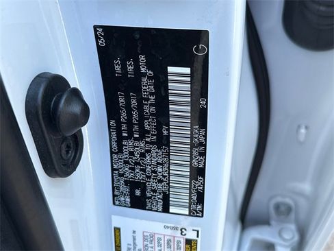 Certified 2024 Toyota 4Runner TRD Off-Road image 30