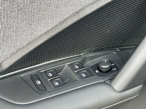 New 2026 Volkswagen Tiguan S image 17