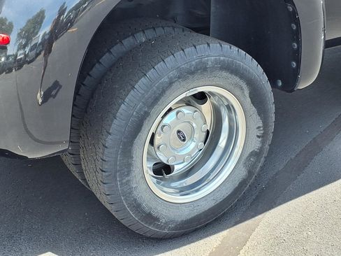 Used 2011 Ford F350 XLT w/ XLT Premium Pkg AWD/4WD image 23