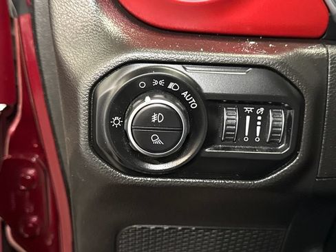 Used 2021 Jeep Gladiator Rubicon AWD/4WD image 25