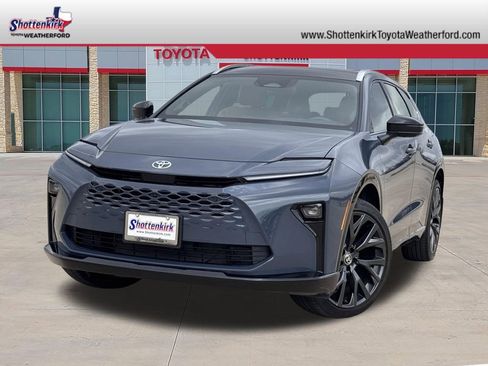 Used 2025 Toyota Crown Signia Limited w/ Advanced Technology Package image 1