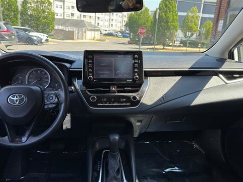 Used 2021 Toyota Corolla LE FWD image 24