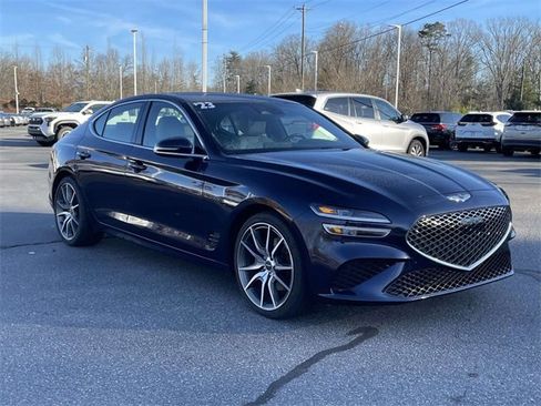 Used 2023 Genesis G70 2.0T image 7
