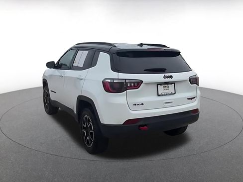 Used 2025 Jeep Compass Trailhawk AWD/4WD image 11