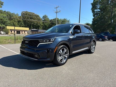 Certified 2024 Kia Sorento SX Prestige AWD/4WD image 2