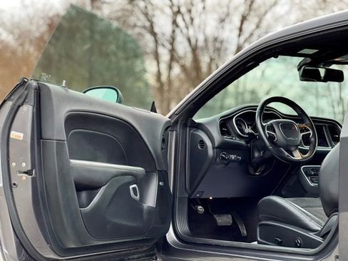 Used 2018 Dodge Challenger R/T Scat Pack w/ Leather Interior Group image 9