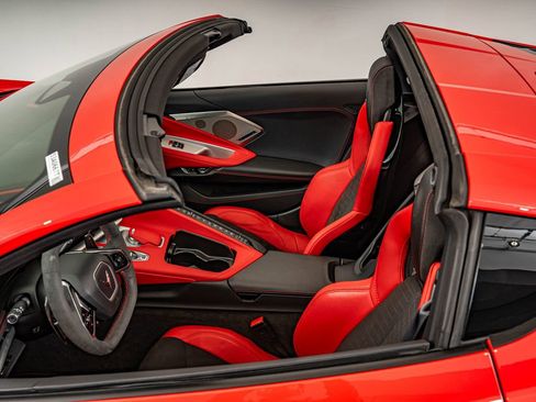 Used 2024 Chevrolet Corvette Stingray Preferred Cpe image 27