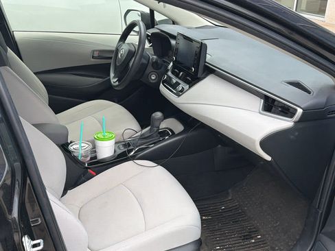 Used 2022 Toyota Corolla LE FWD image 5