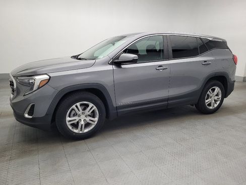 Used 2021 GMC Terrain SLE FWD image 2