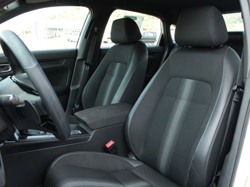 Used 2023 Honda Civic Sport image 13