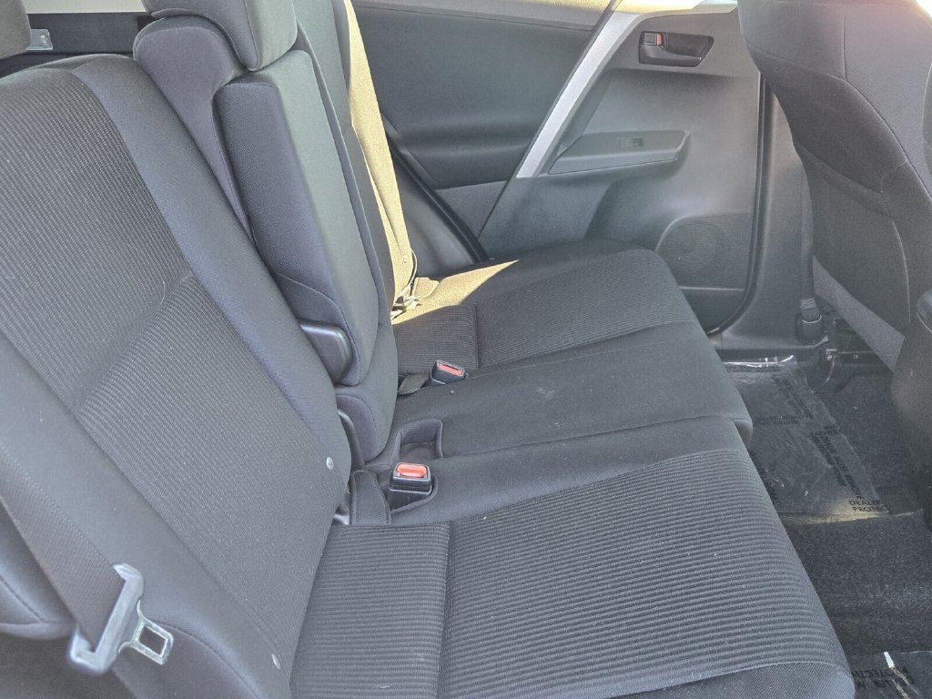 Used 2017 Toyota RAV4 LE FWD image 15