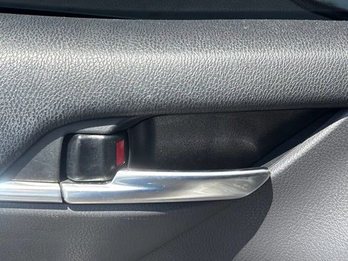 Used 2021 Toyota Camry LE FWD image 8