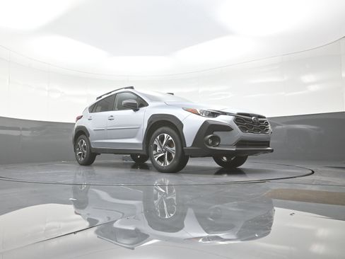 New 2026 Subaru Crosstrek 2.0i Premium AWD/4WD image 9